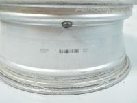 Toyota Auris Vanne alumiini  Varaosakoodi: 4261102D90
Korityyppi: 5-ust luuk...