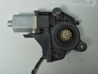 Ford Focus Lasinnostimen moottori, oikea etu Varaosakoodi: 1347884
Korityyppi: Universaal