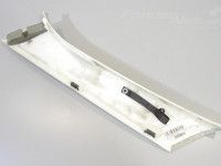 Mercedes-Benz ML (W164) A-pilariverhoilu, oikea Varaosakoodi: A1646900825  7H21
Korityyppi: Lin...