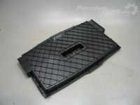 Toyota Avensis (T25) 2003-2008 Tavaratilan laatikko Varaosakoodi: 64993-05020