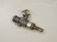 Volkswagen Passat (B8) Polttoainesuutin (2.0 kaasu) Varaosakoodi: 06L906031A
Korityyppi: Sedaan
