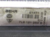 Volkswagen Touareg 2002-2010 Moottorin jäähdytin 3.0 dieseli (aut.) Varaosakoodi: 7L0121253A