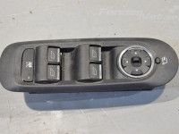 Ford Mondeo Lasinnostimen kytkin, vasen (etu-) Varaosakoodi: 1467191
Korityyppi: Universaal
Mo...
