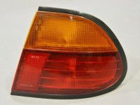 Nissan Almera (N15) 1995-2000 Takavalo, oikea (sedan) -01/1998 Varaosakoodi: 26550-0N827
Korityyppi: Sedaan