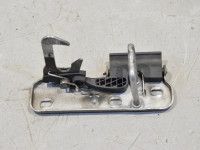 Volkswagen Golf 6 2008-2013 konepellin lukitus Varaosakoodi: 1Q0823480