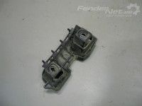 Mercedes-Benz C (W204) 2007-2015 Puskurin kiinnitysrauta, taka vasen (farmari) Varaosakoodi: 2048851365