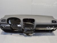 Volkswagen Golf 6 Armatuurlaud Varaosakoodi: 5K1857001A  81X