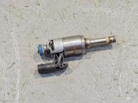 Volkswagen Golf 7 Polttoainesuutin (1.2 bensiini) Varaosakoodi: 04E906036T
Korityyppi: 5-ust luuk...