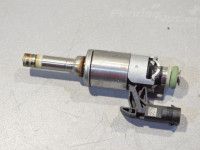 Volkswagen Caddy (2K) Polttoainesuutin (1.4 bensiini) Varaosakoodi: 04E906036T
Korityyppi: Mahtuniver...