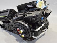 Volkswagen Touran 2015-... Ilmastointi jäähdytin (sisän)   Varaosakoodi: 5Q1820102D 
Korityyppi: Mahtunive...