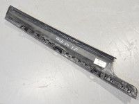 Volkswagen Golf 7 Etuoven lista, oikea Varaosakoodi: 5G4837890B  041
Korityyppi: 5-ust...