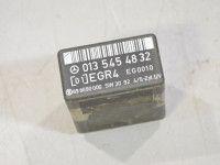 Mercedes-Benz 200 - 500 / E (W124) 1984-1996 Ohjausyksikkö / relee Varaosakoodi: A0135454832
