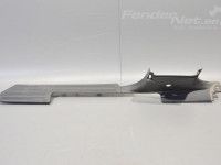 Volkswagen Amarok Kynnys / Kynnyssuojus, oikea (etu) Varaosakoodi: 2H0863726D  71N
Korityyppi: Pikap