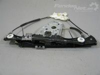 Mercedes-Benz C (W203) 2000-2007 Etuoven lasinnostin mekaaninen, oikea(el.)(kompl.) Varaosakoodi: 2037201846