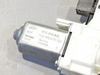 Audi A4 (B8) Lasinnostimen moottori, oikea etu Varaosakoodi: 8T0959801A
Korityyppi: Sedaan
Moo...