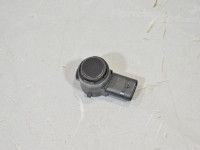 Volkswagen Amarok Pysäköintitutka (etu-) Varaosakoodi: 5Q0919275B  GRU
Korityyppi: Pikap...