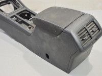 Volkswagen Golf 7 Kojelautakonsoli Lattia Varaosakoodi: 5G1863241BE 82V
Korityyppi: 5-ust...
