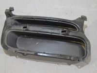 Toyota Avensis (T25) 2003-2008 Puskurin säleikkö, oikea Varaosakoodi: 52127-05010