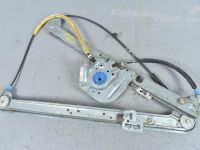 BMW X5 (E53) Etuoven lasinnostin mekaaninen, oikea(el.)(kompl.) Varaosakoodi: 51338254912
Korityyppi: Maastur
