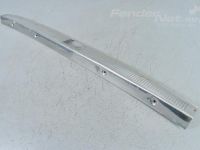 Audi A6 (C5) Tavaratilan verhoilu (kromi) Varaosakoodi: 4B9864483A
Korityyppi: Universaal...