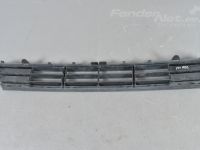 BMW 5 (F10 / F11) Puskurin säleikkö (keskellä) Varaosakoodi: 51117331724
Korityyppi: Universaal