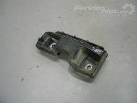 Mercedes-Benz C (W204) 2007-2015 Puskurin kiinnitys, taka oikea (farmari) Varaosakoodi: 2048851465
