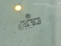 Volkswagen Golf 5 Etuoven lasi, vasen (3-ovinen) Varaosakoodi: 1K3845201B
Korityyppi: 3-ust luuk...