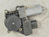 Ford Focus Lasinnostimen moottori, oikea taka Varaosakoodi: 1072782
Korityyppi: Universaal