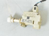 Seat Leon Keskuslukitusmoottori Polttoainesäiliön luukku Varaosakoodi: 1M6810773D
Korityyppi: 5-ust luuk...