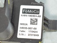 Ford Focus Lämmityslaitteen puhaltimen vastus Varaosakoodi: 1888653
Korityyppi: 5-ust luukpära